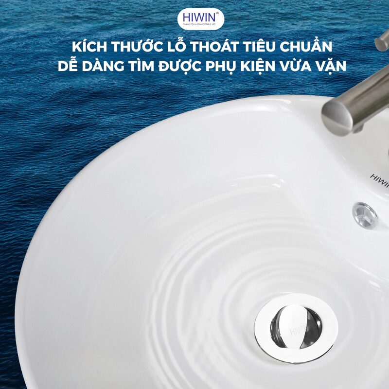 Thiết kế lỗ thoát nước tiêu chuẩn giúp lắp đặt xi phông, ống xả và phụ kiện nhanh chóng