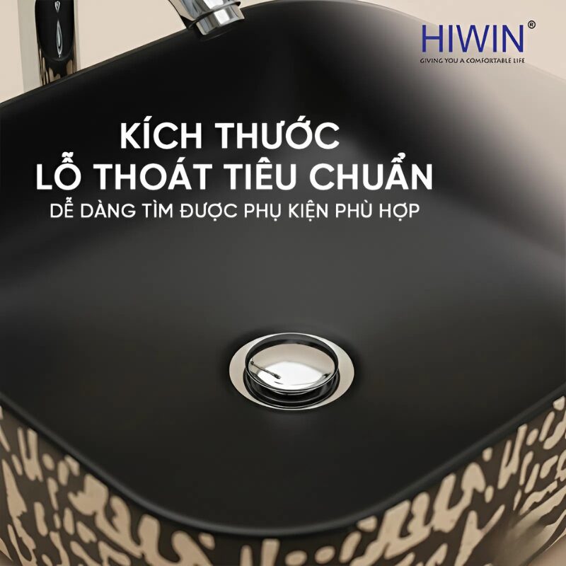 Lỗ thoát nước tiêu chuẩn giúp lắp đặt xi phông, ống xả, nắp thoát nước dễ dàng