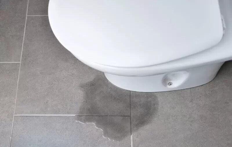 toilet bị nứt vỡ do quá trình vận chuyển