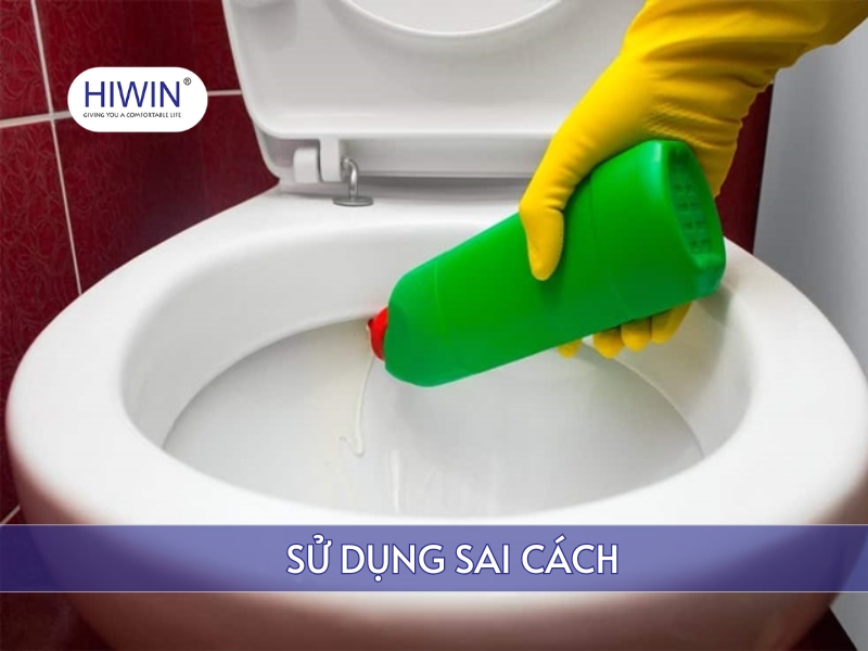 Sử dụng sai cách dẫn tới thiết bị vệ sinh dễ bị bám bẩn