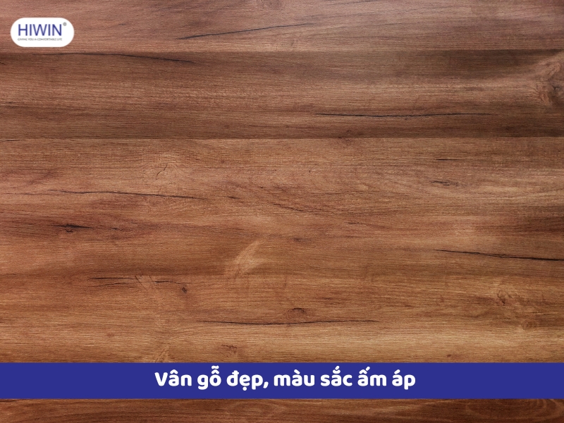 Gỗ sồi nổi bật với màu ấm áp và những đường vân đẹp